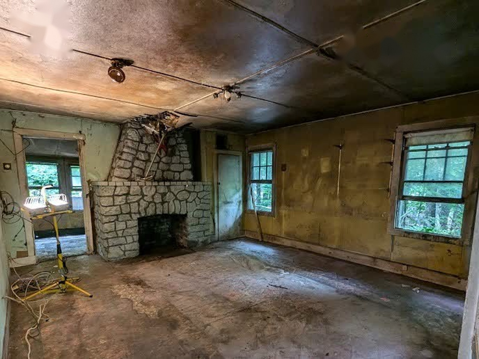 Fireplace room after full cleanout