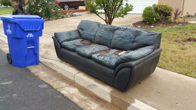How Does Furniture Removal Work? - real job photo