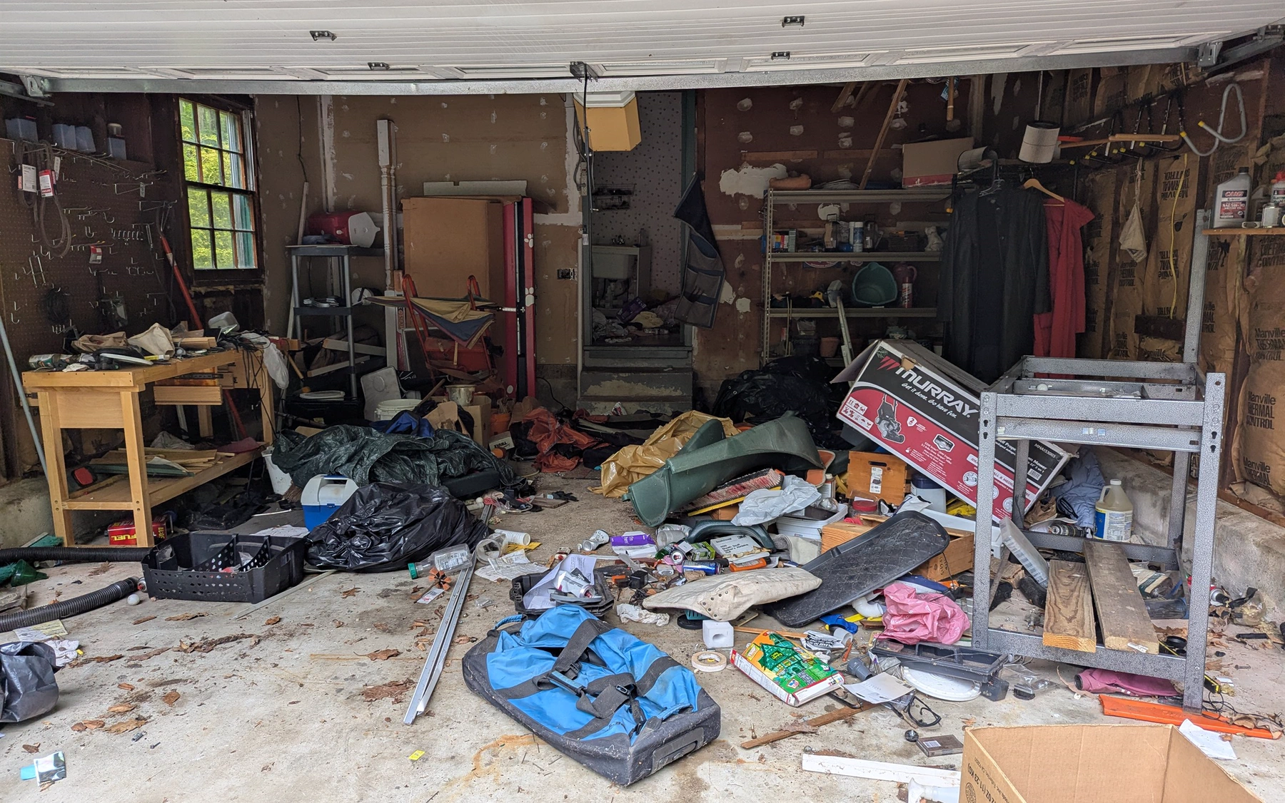 Garage cleanout before junk removal