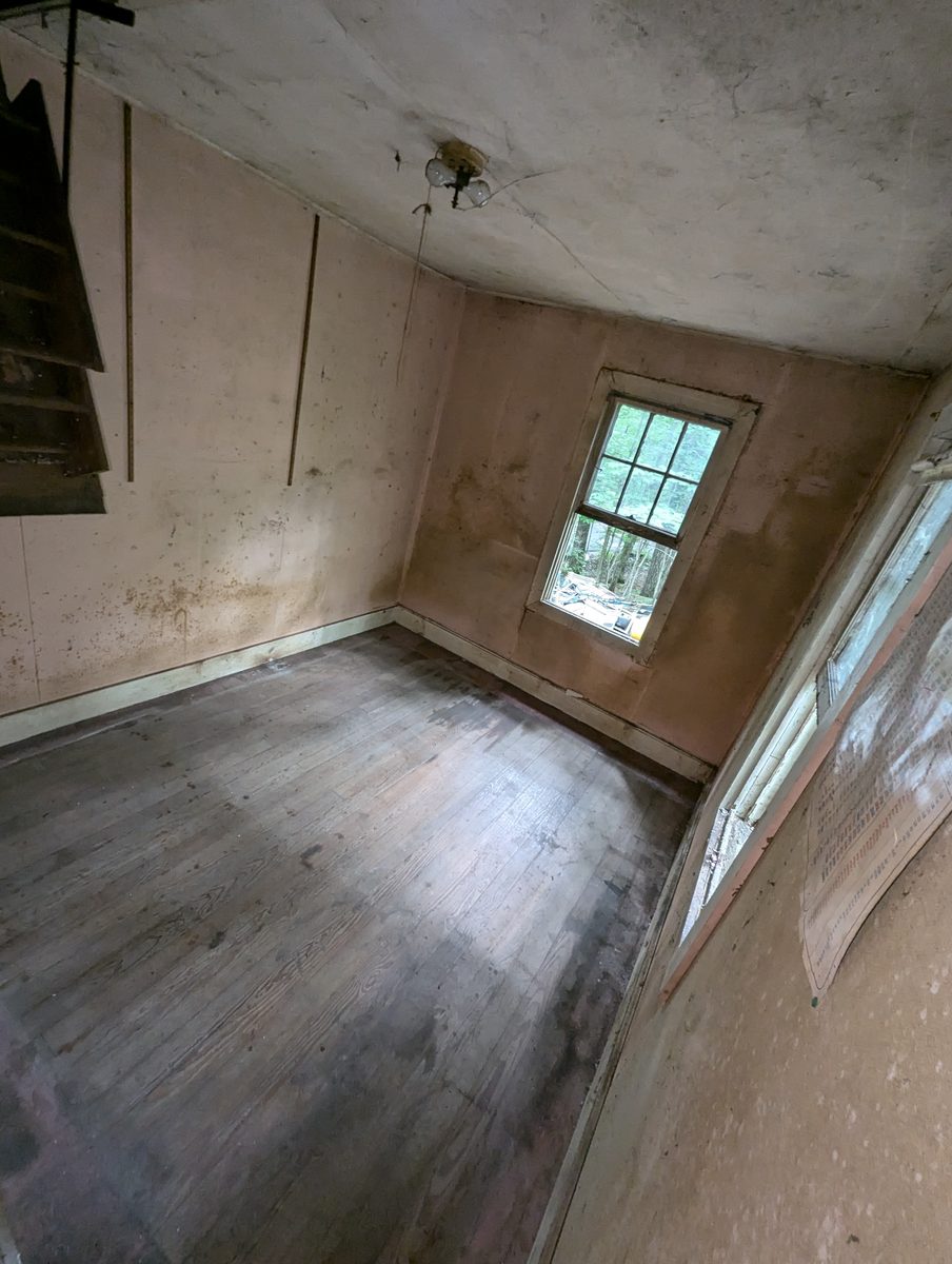 Cleared room after a whole-property cleanout near the Village of Florida