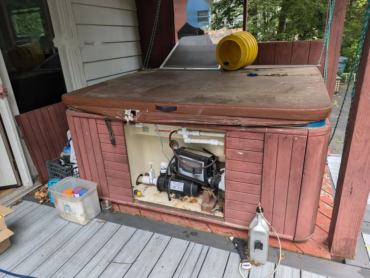 Hot tub before removal